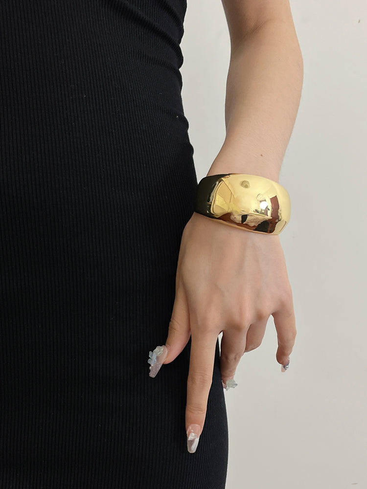 Curved Metal Open Circle Bangle, Geometric Design, Lightweight Cuff Bracelet