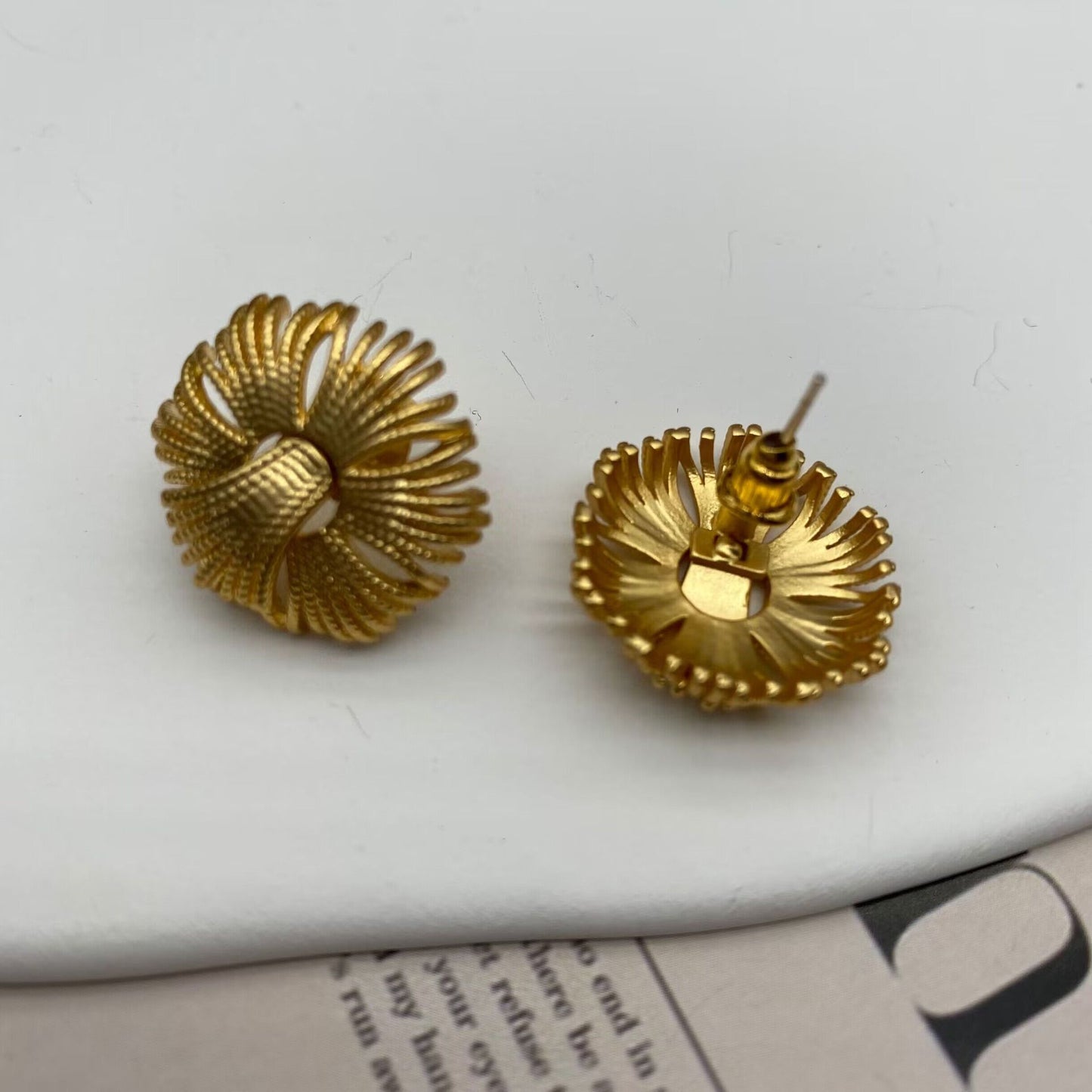 Regal Courtly Style Earrings, Timeless Firework Design, Elegant Gold Tone