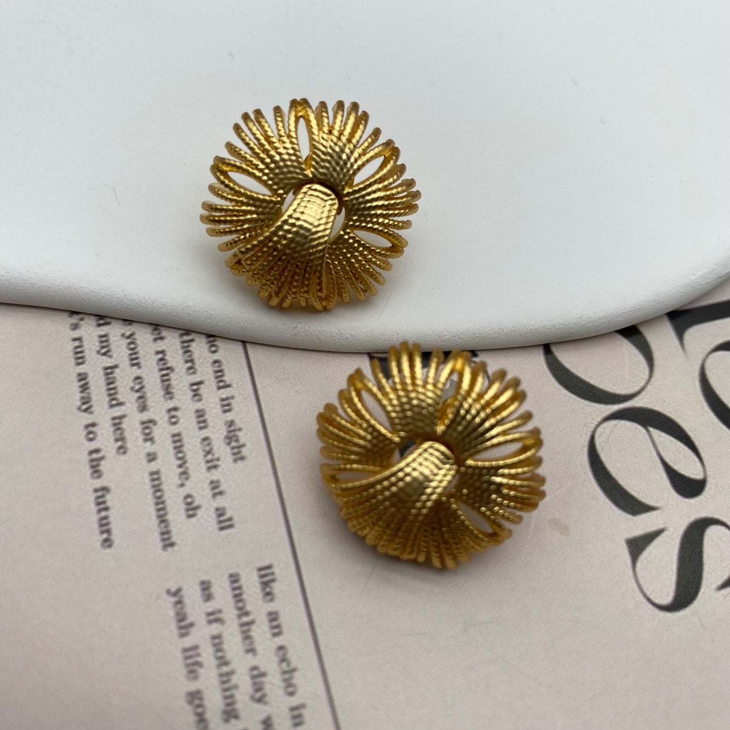 Regal Courtly Style Earrings, Timeless Firework Design, Elegant Gold Tone