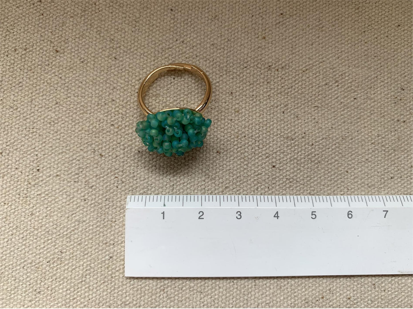 Fresh-Colored Rice Bead Woven Circular Ring, Available in Multiple Colors, Fresh and Elegant, Specially Designed Non-Matching Ring, Perfect Ladies' Gift
