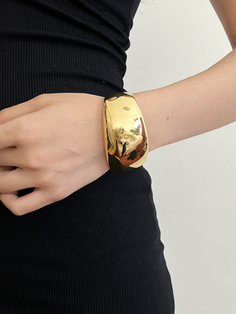 Curved Metal Open Circle Bangle, Geometric Design, Lightweight Cuff Bracelet