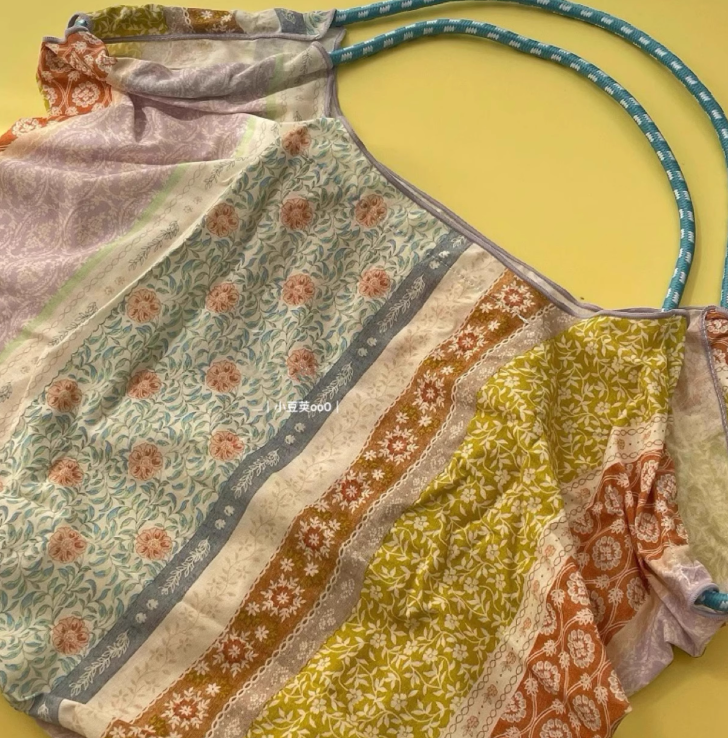 Retro illustration floral shopping bag for women, large capacity, ultra lightweight, foldable, portable single shoulder bag, canvas bag, beach bag