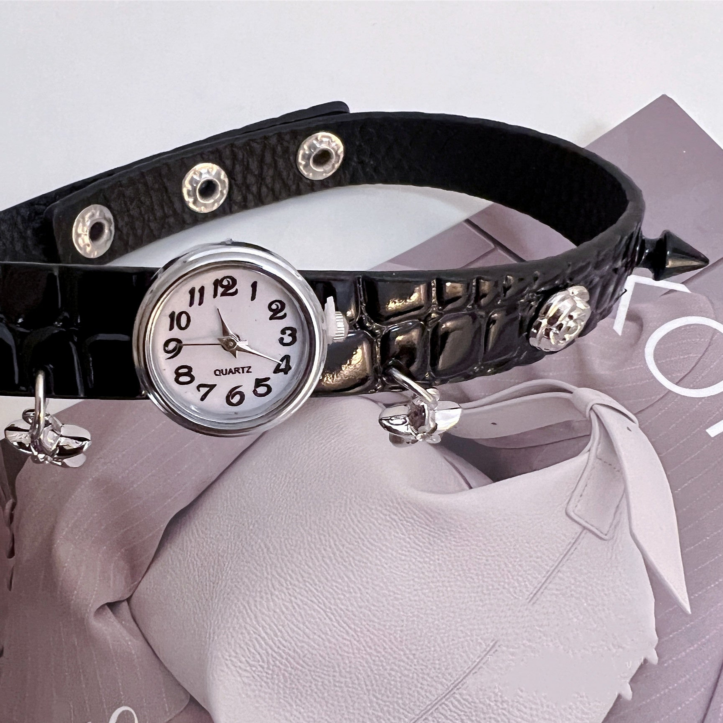 Sweet and Cool Dial Leather Choker for Women, Niche Design, Vintage Personality, Chic Punk Style Collar Chain