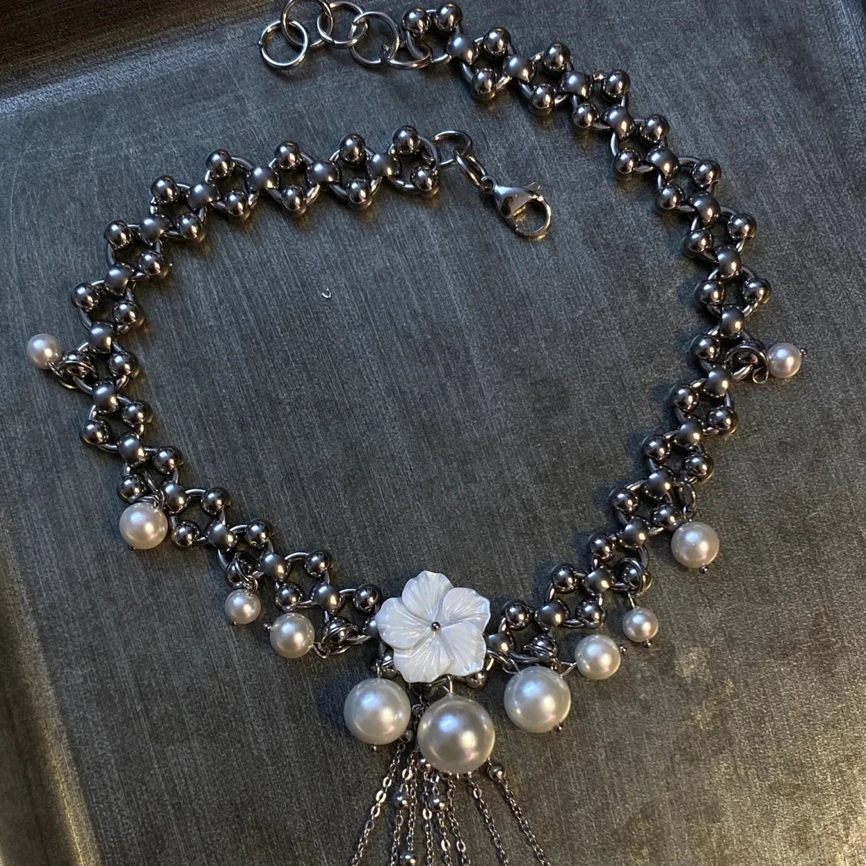 White Shell Flower Pearl Titanium Steel Choker Necklace