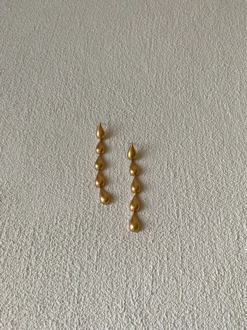 Elegant Gold-Plated Sterling Silver Water Drop Earrings – Minimalist Fashion Accessory