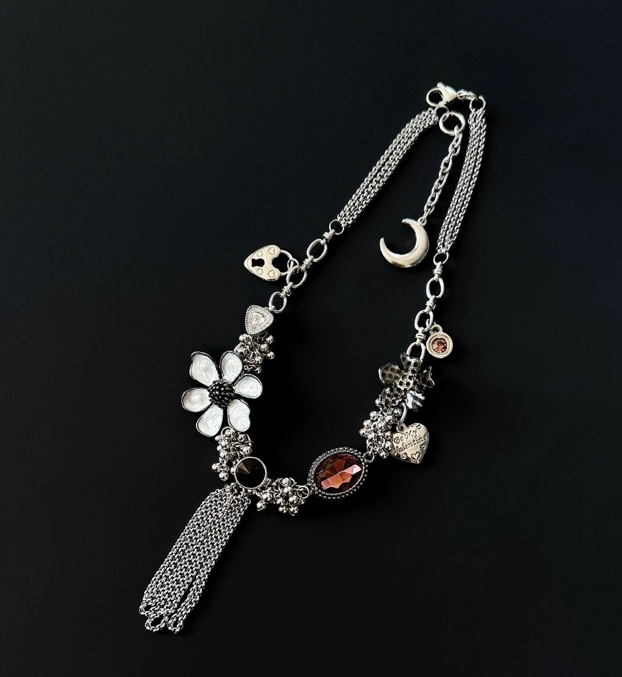 Punk vintage floral tassel pendant necklace with flowers, ruby, heart pendant, Y2K choker, trendy eclectic necklace, perfect unique gift.