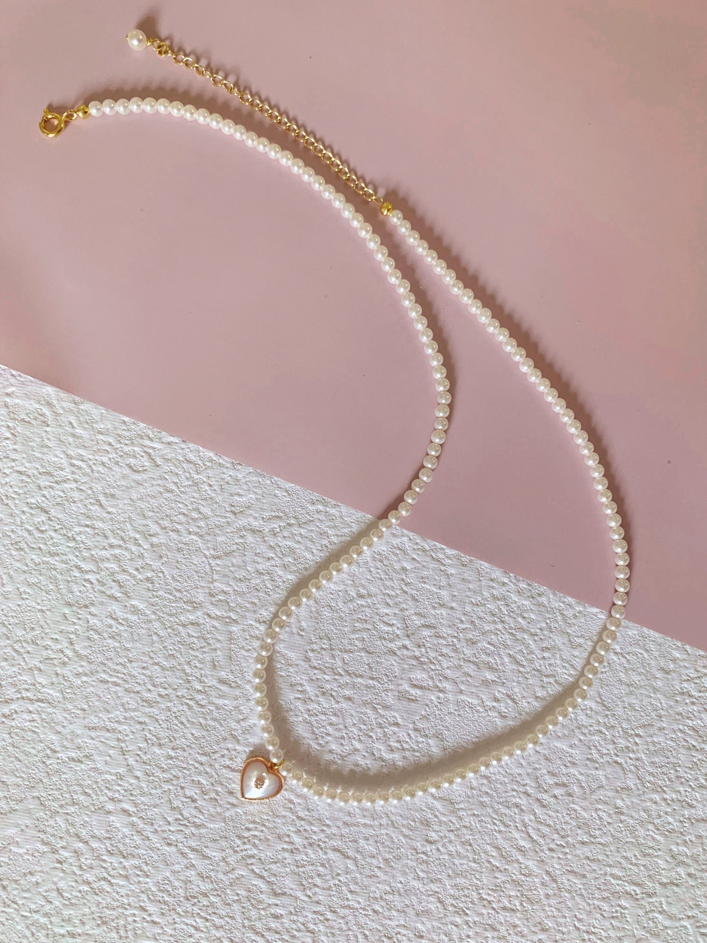 Heart-Shaped Mother of Pearl Pendant with Diamond, 18K Gold Heart diamond Pendant , Natural Pearl Necklace, Adjustable Chain