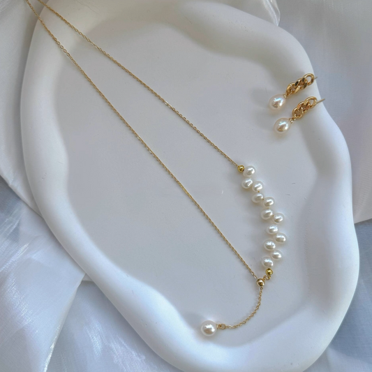 Adorable Vintage Pearl Beaded Necklace Chain, Ear of  Wheat Style, Playful Accesory for Women