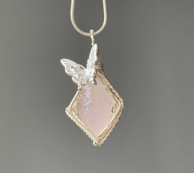 MoJone Original Handmade Butterfly-shaped Pendant, Natural Stone and Silver-plated Necklace