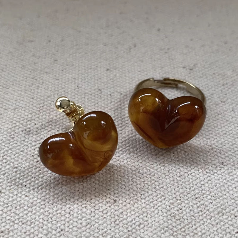 Sweet Resin Heart Shaped Rings, Coffee Heart Resin Finger Rings Retro Personality Earrings Jewelry for Women Teen Girls Band Rings