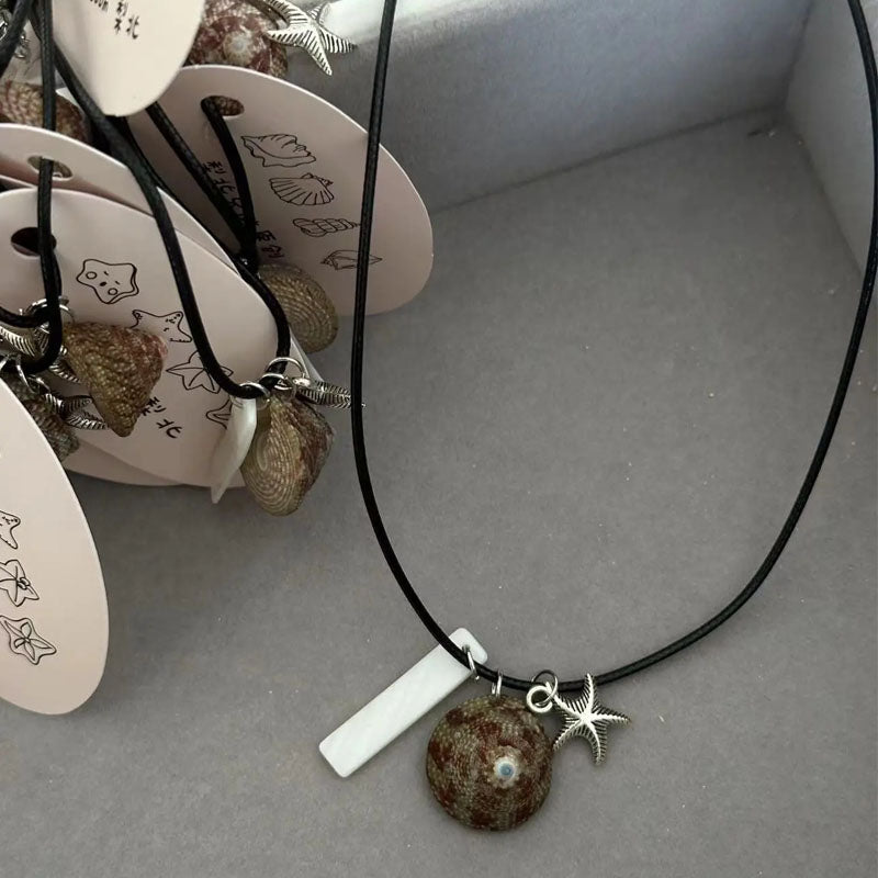 Boho Necklace Chain Conch Pendant Necklace Beach Choker Necklaces for Women and Girls