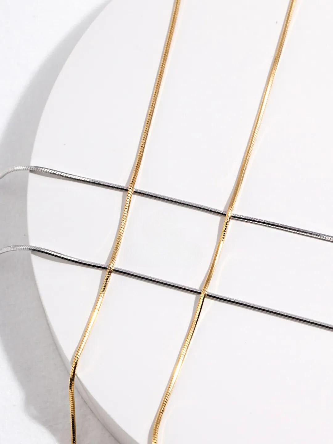 Elegant Gold-Plated Sterling Silver Snake Bone Chain Necklace – Minimalist Fashion Accessory