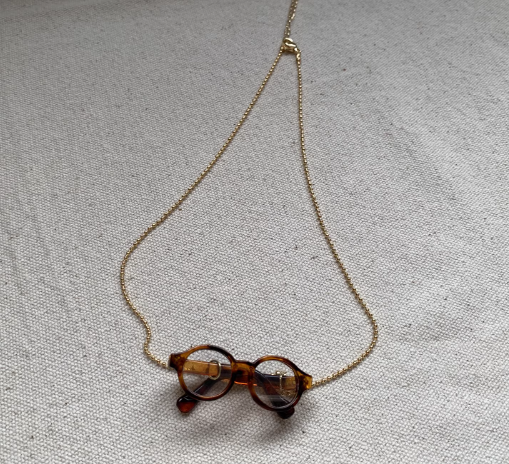 Adorable Resin Glasses Shape Necklace, Collarbone chain, Sweater chain