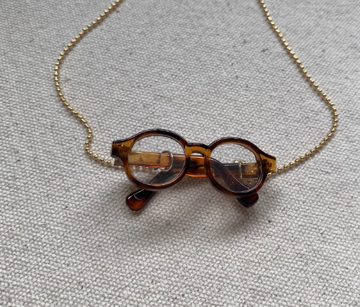 Adorable Resin Glasses Shape Necklace, Collarbone chain, Sweater chain