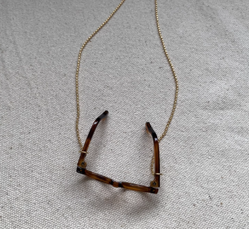 Adorable Resin Glasses Shape Necklace, Collarbone chain, Sweater chain
