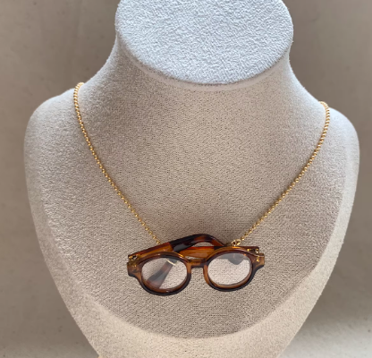 Adorable Resin Glasses Shape Necklace, Collarbone chain, Sweater chain