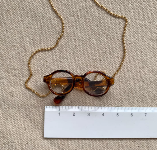 Adorable Resin Glasses Shape Necklace, Collarbone chain, Sweater chain