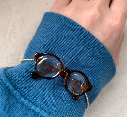Adorable Resin Glasses Shape Necklace, Collarbone chain, Sweater chain