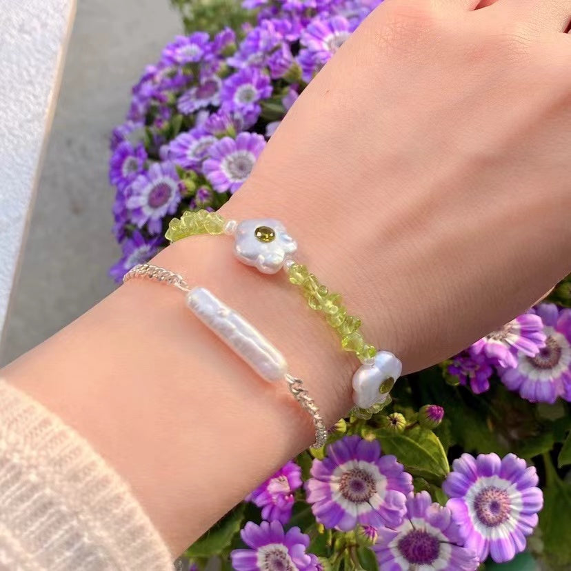 Natural Peridot & Baroque Pearl Floral Bracelet - Handcrafted Elegance, Perfect for Sophisticated Fashion & Timeless Charm