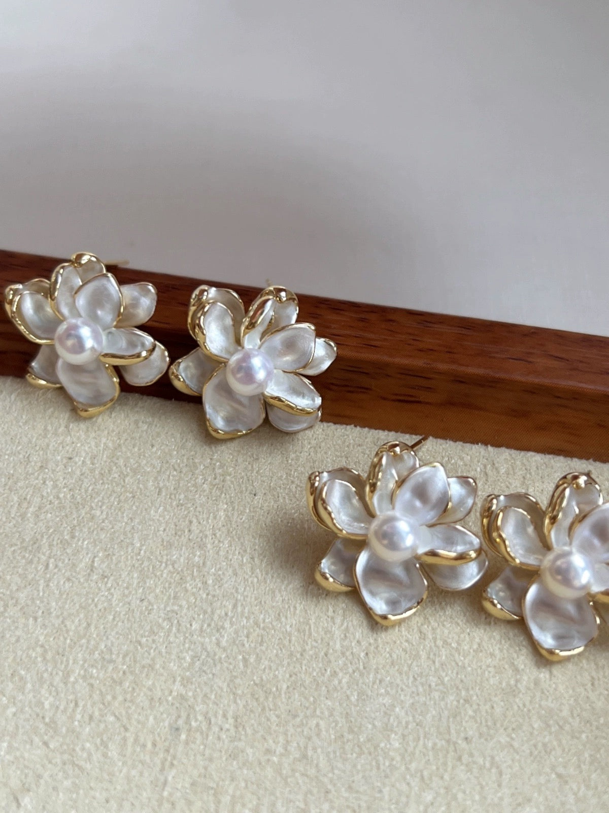 Camellia Blossom Pearl Drop Earrings with s925 Silver Needle