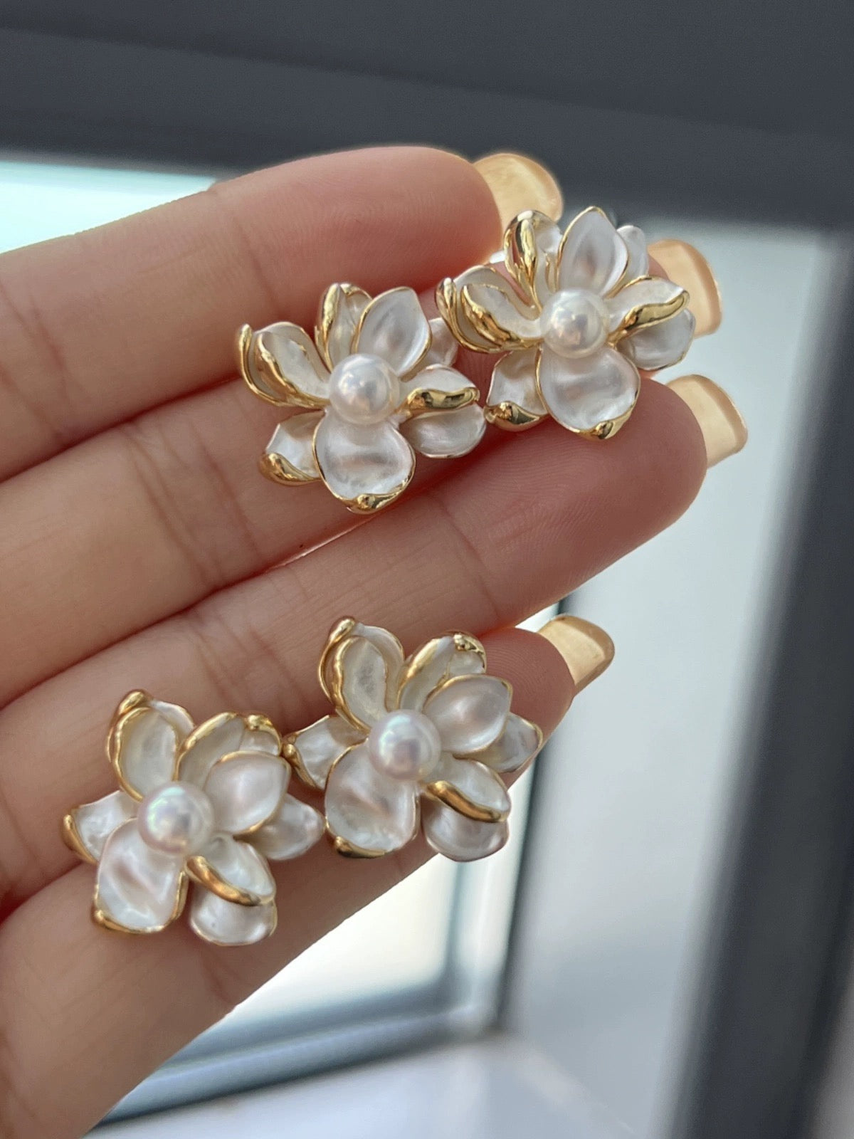 Camellia Blossom Pearl Drop Earrings with s925 Silver Needle