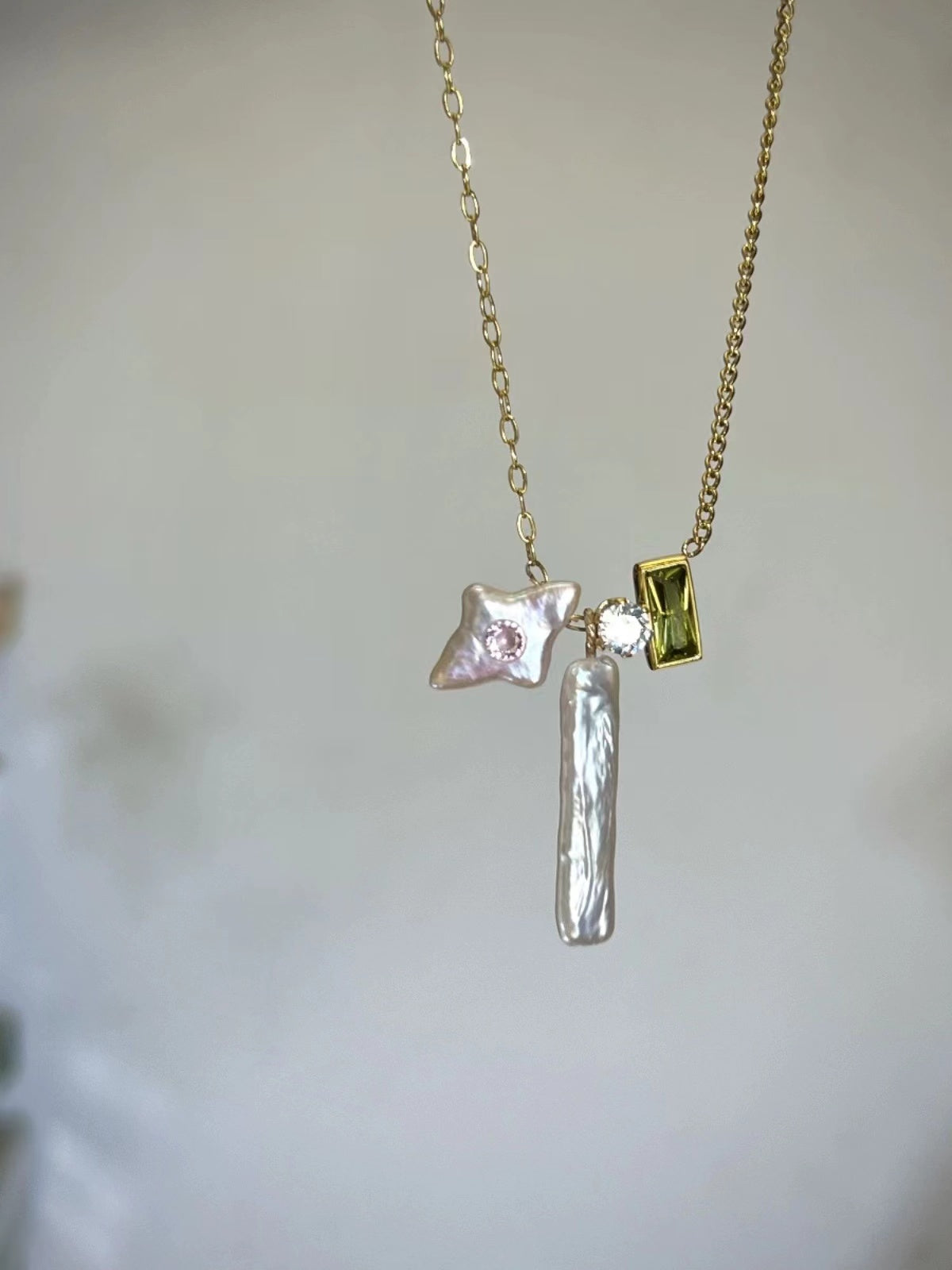 Elegant 18K Gold-Plated Titanium Steel Necklace with Luxurious Baroque Pearl and Gemstone Accents