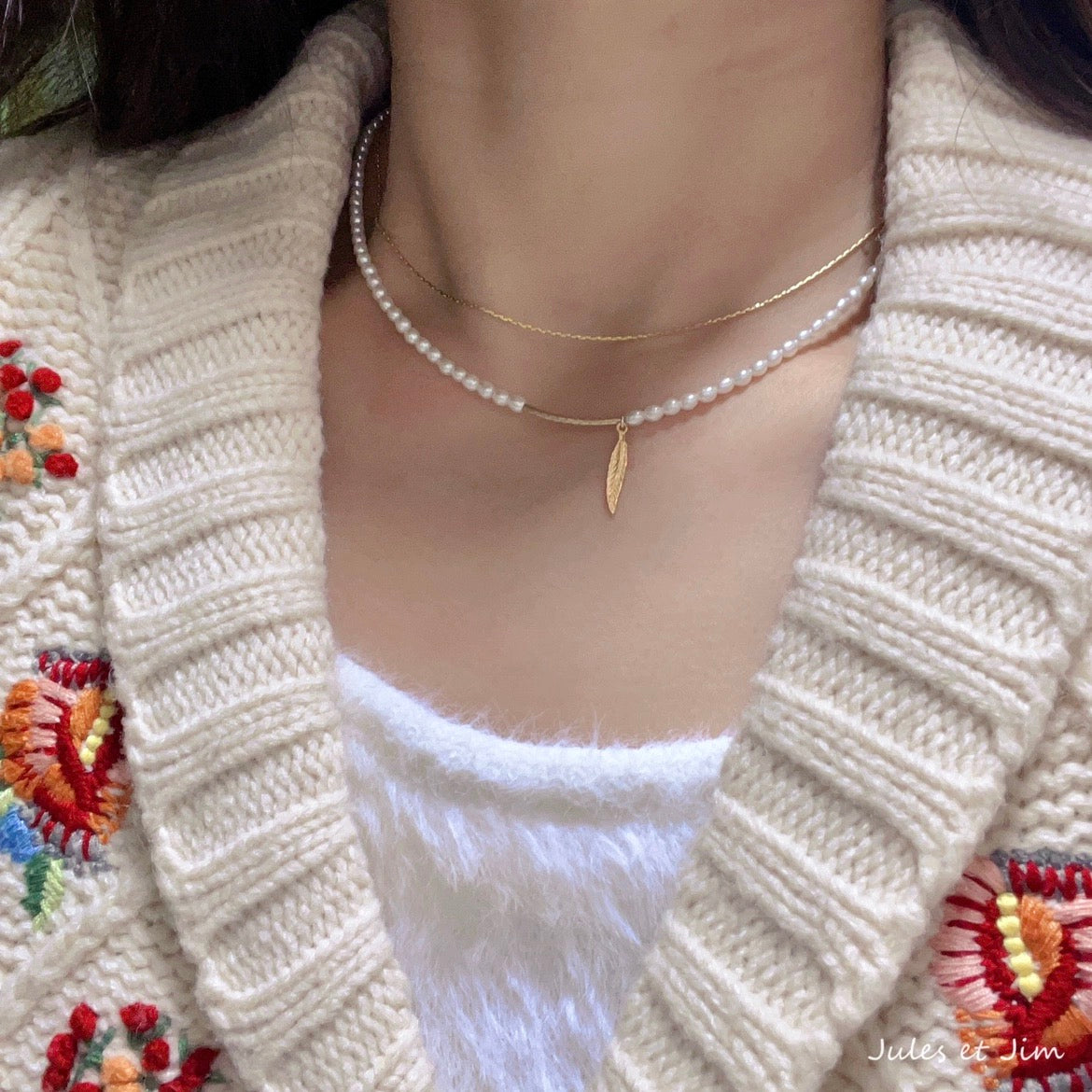 14K Gold Feather Pendant Necklace with Rice Pearl Chain - Elegant Bridal Jewelry - Dainty Wedding Accessory - Minimalist Beaded Charm Necklace