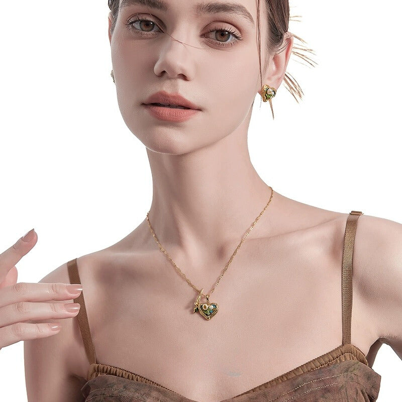 Vintage Oil Painting Heart Pendant Necklace with French Enamel - Classic Romantic Clavicle Chain