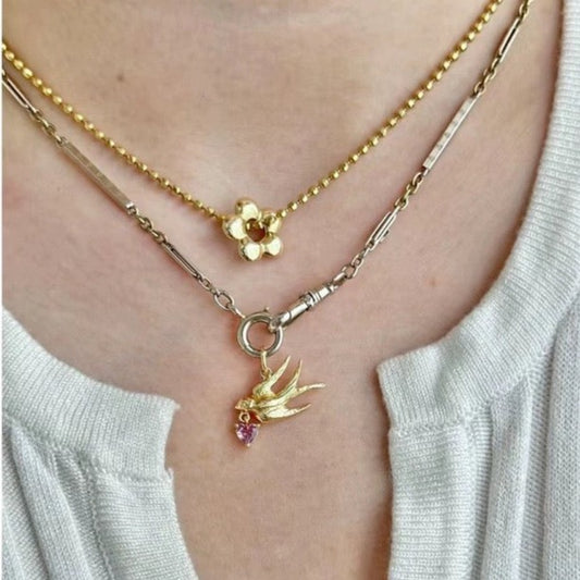 Graceful Swallow Pendant Necklace - Fresh and Delicate Clavicle Chain for Women - Gold-Tone Bird Charm Jewelry