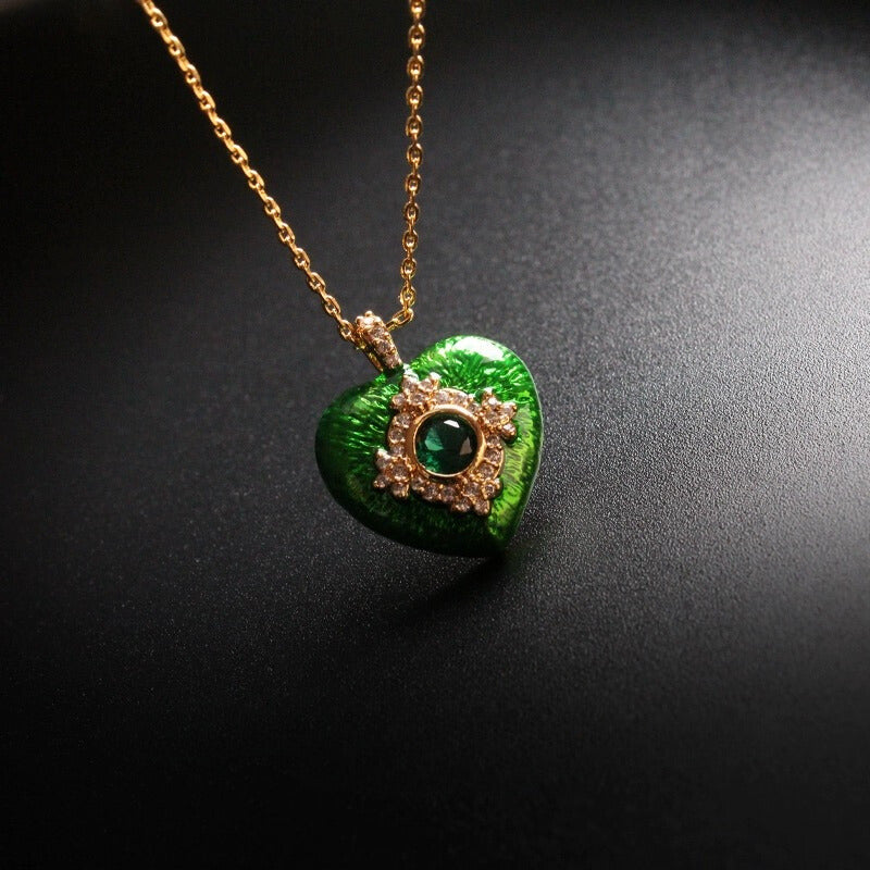 Vintage-Inspired Heart-Shaped Enamel Glaze Pendant Necklace with Crystal Embellishments