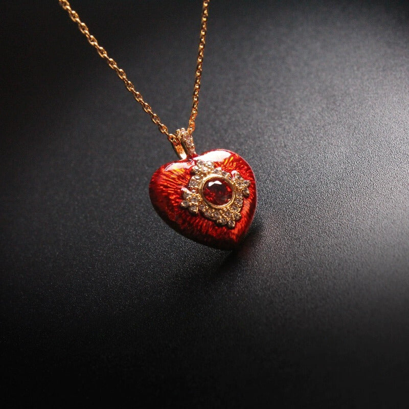 Vintage-Inspired Heart-Shaped Enamel Glaze Pendant Necklace with Crystal Embellishments