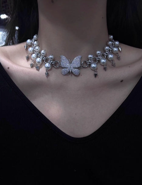 Cyberpunk Diamond Butterfly Silver choker,Pearl surround embellishment,Y2K necklace, Unique Gift