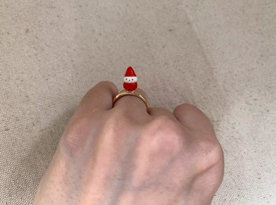 A Christmas snowman strawberry cream shaped golden ring,"An interesting design, a special gift."