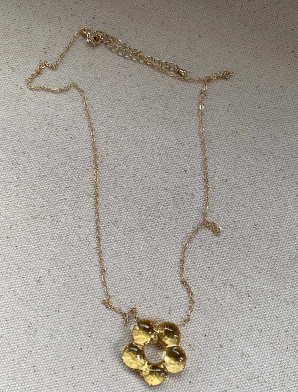 Vintagepunk flower pendant necklace, fresh and delicate style,made of glass,a special gift