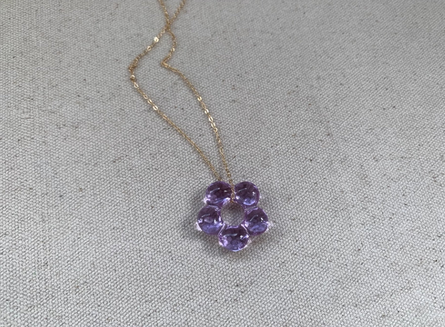 Vintagepunk flower pendant necklace, fresh and delicate style,made of glass,a special gift