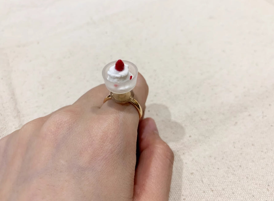 "Adorable Summer Strawberry Ice Cream Ring And Ear Clip",Niche and Fun Design,Special Gift.