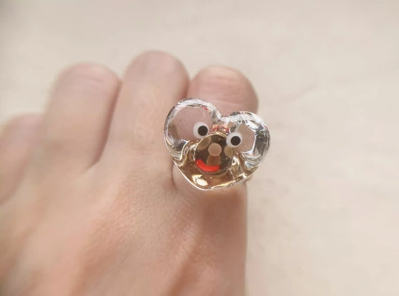 "Adorable Heart-shaped And Interesting circlese Ring",Quirky and Fun Design,It's an interesting gift."