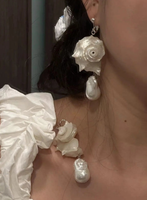 Handcrafted, white conch shell earrings with pearl pendants,natural conch shells,s925 silver studs,unique and exquisite, a perfect gift.