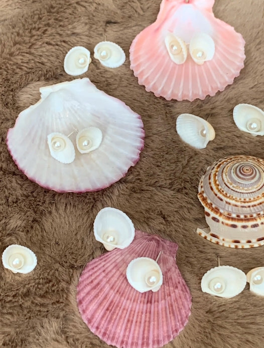 Handcrafted earrings, white shell and pearl earrings set in S925 silver, simple and elegant design, ocean elements. a perfect gift for her.