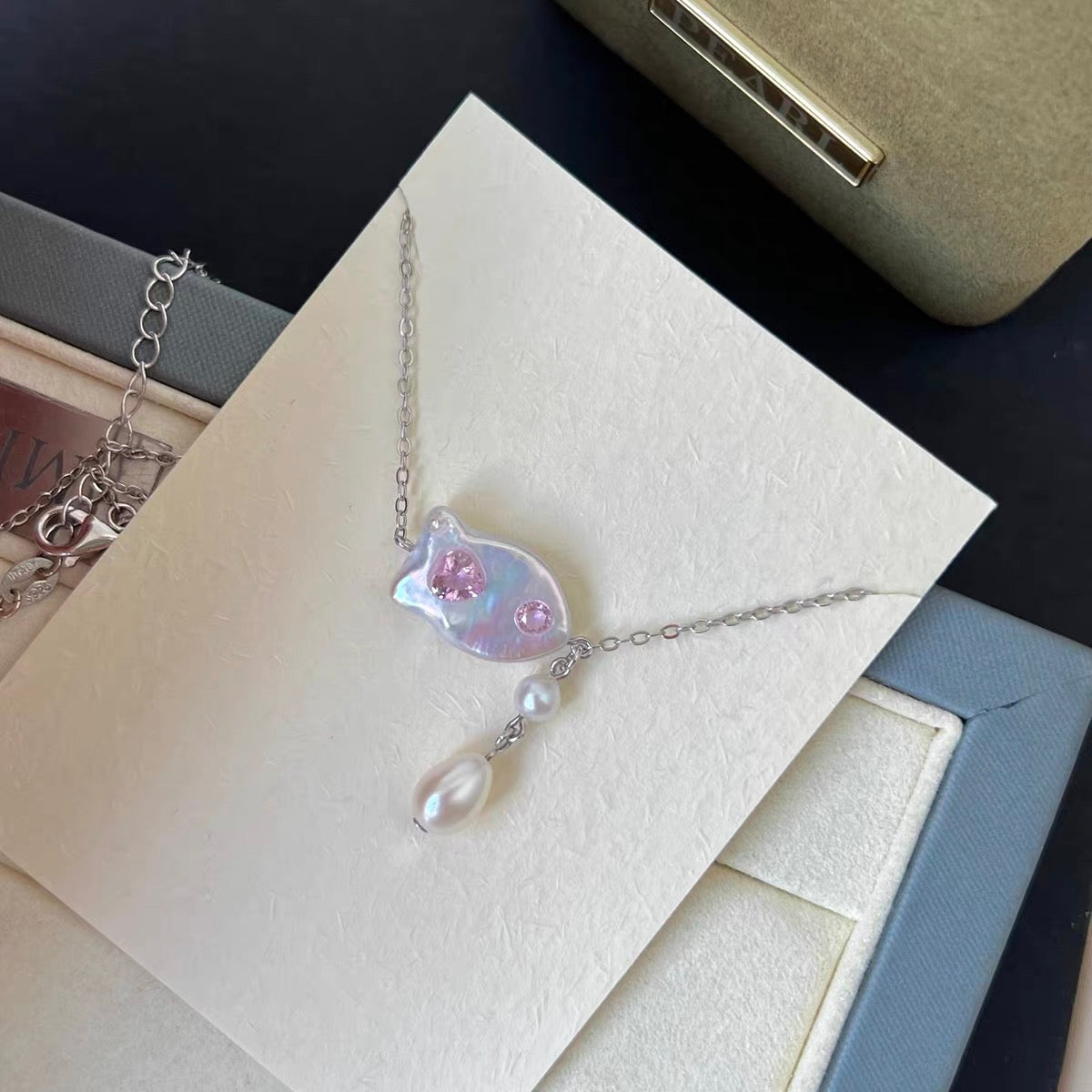 Clownfish Nemo Shape Neckalce with Baroque Pearl,  Niche Design Adjustable Long Chain