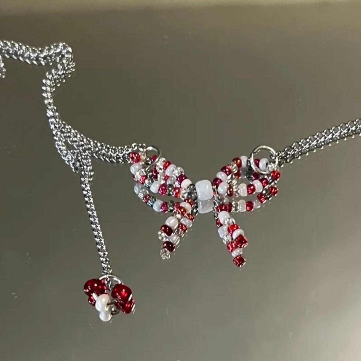 White and Red Beaded Butterfly Bownot Choker Fashion Trendy Necklace Adjustable Silver Chain