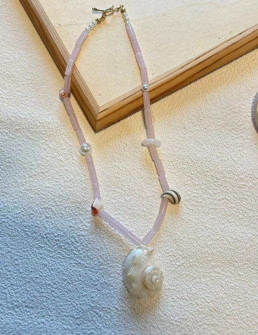 Handmade white conch pendant necklace with pearl embellishment and bead necklace in various colors to choose from, a perfect gift for her.