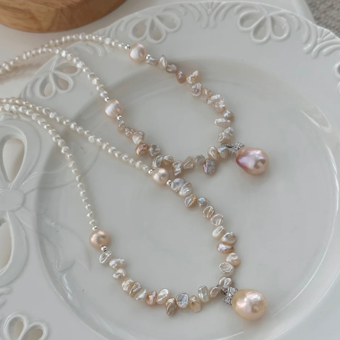 Baroque Flower Floral Petal Pearl Beaded Necklace Choker  Champagne Rose Color Handmade Jewelry