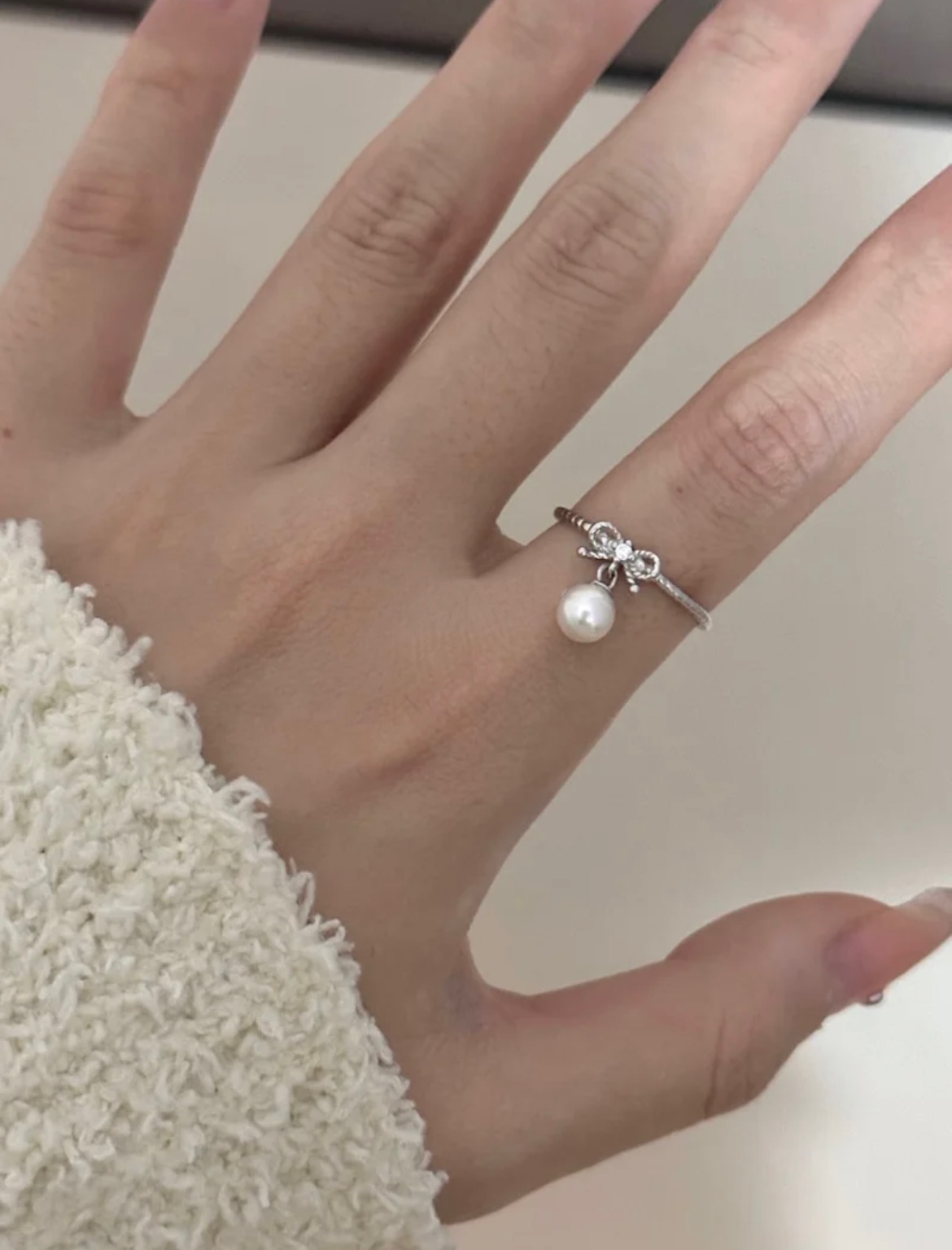 S925 Sterling Silver Women Cute Bow Design Adjustable Ring with Freshwater Pearl