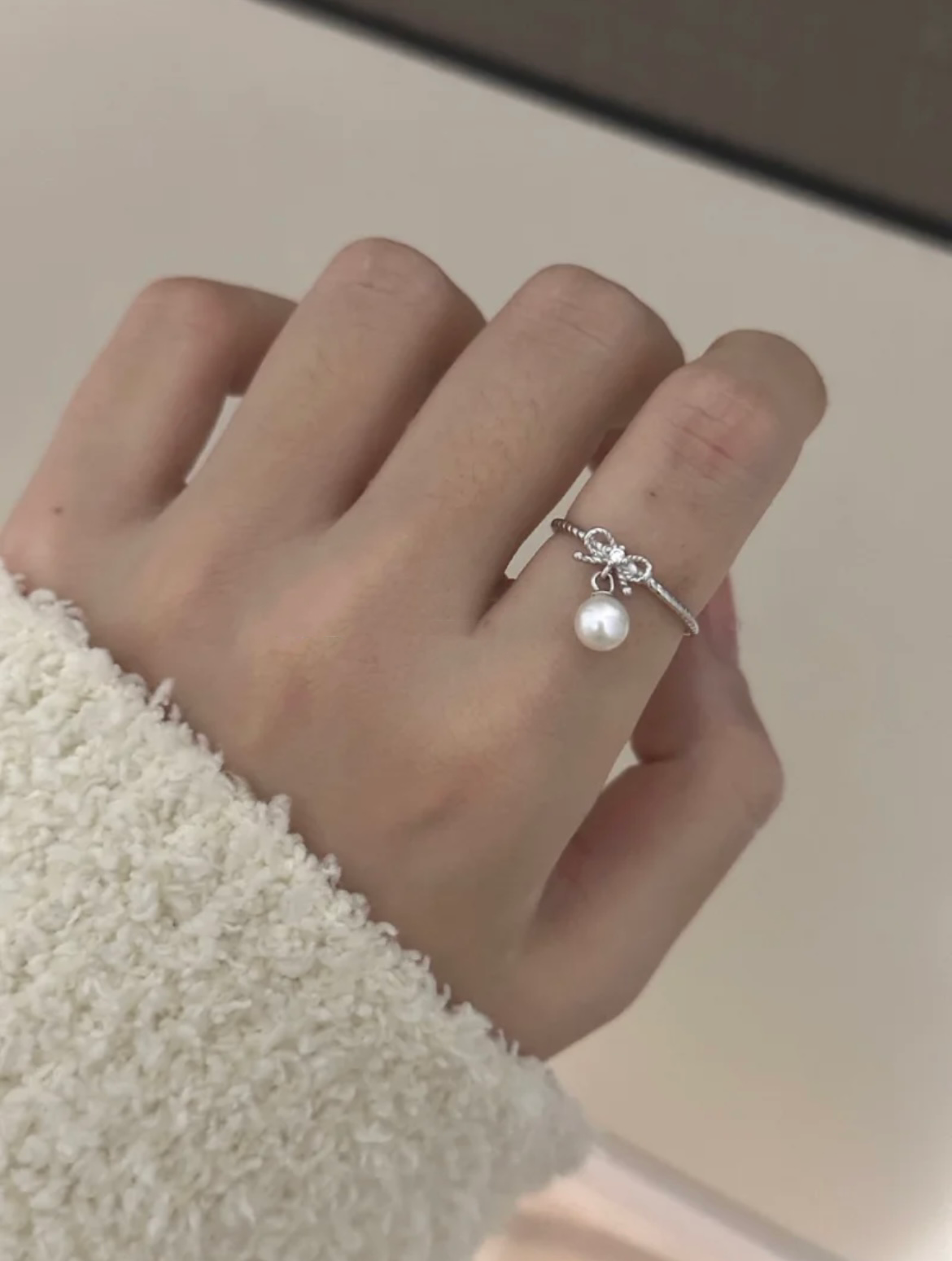 S925 Sterling Silver Women Cute Bow Design Adjustable Ring with Freshwater Pearl