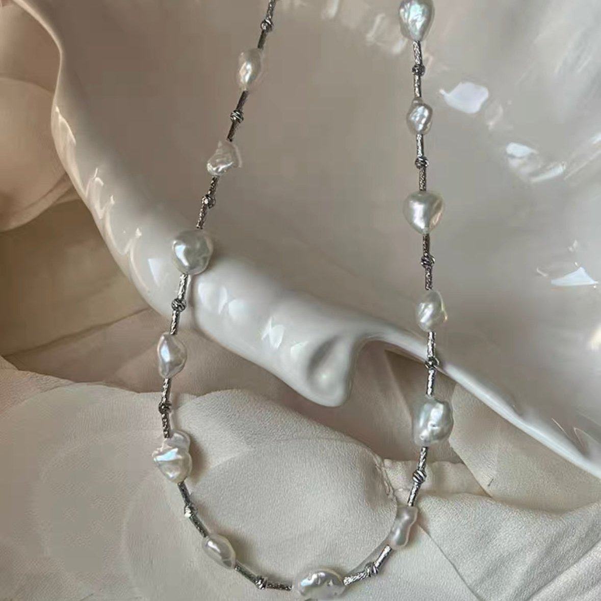 Fresh Water Cultured Baroque Pearl Necklace Choker Adjustable Chain Vintage Jewelry for Women