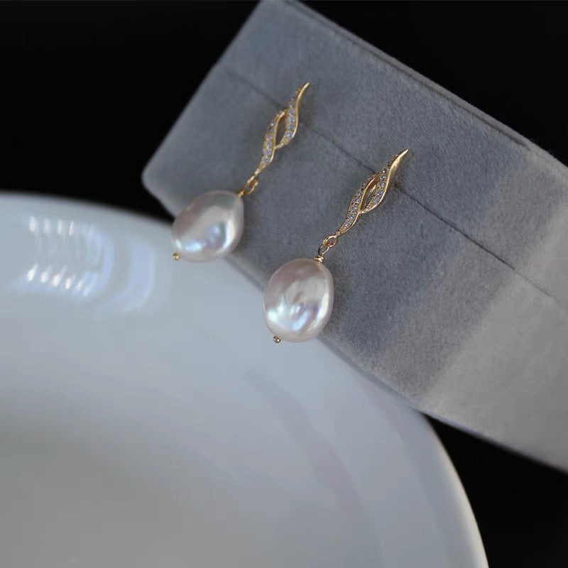 Baroque White Round Pearl Rhinestone Earrings Charm Trendy Fashion Retro Vintage Jewelry