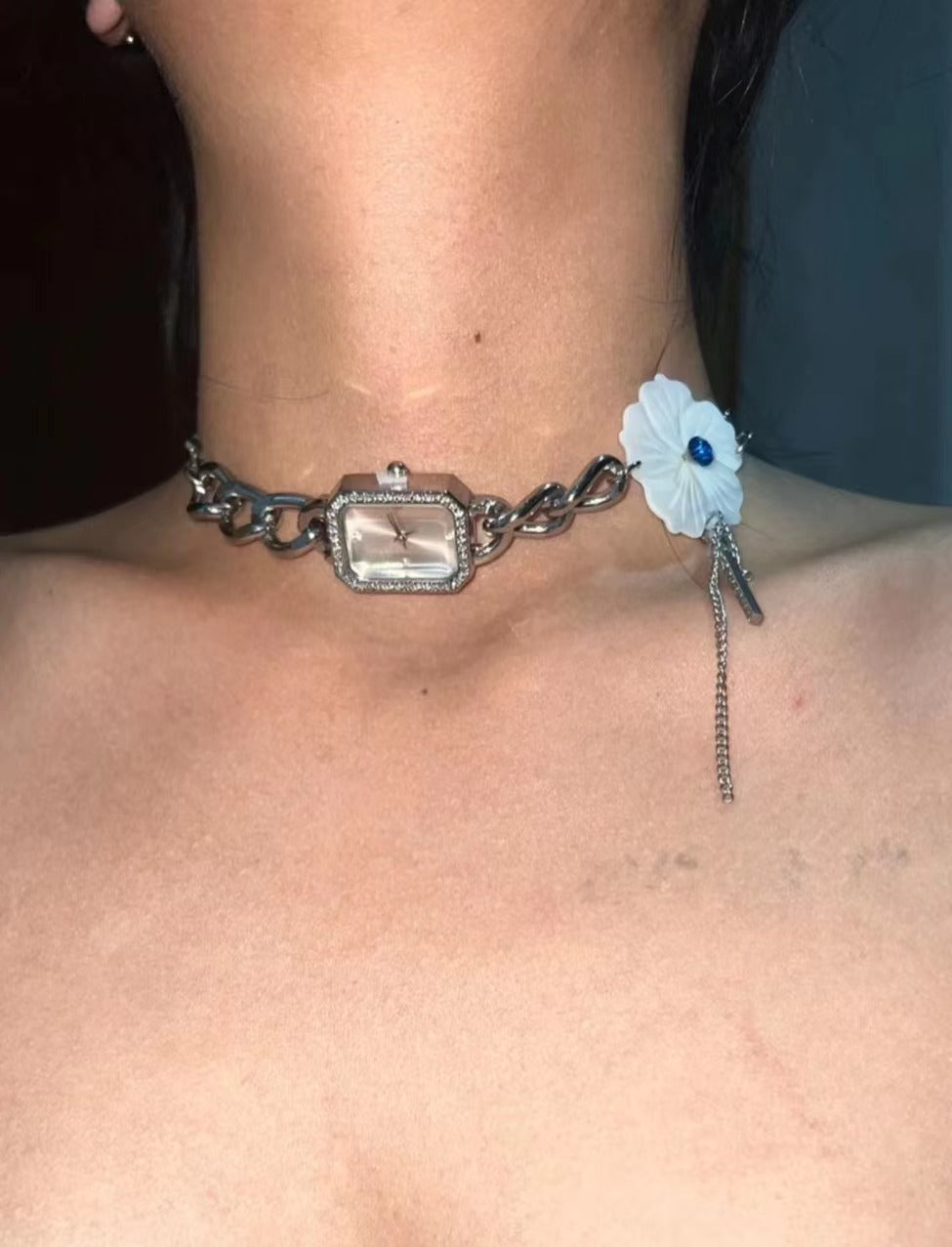 Handmade Vintage Punk White Flower Pedal Watch Choker Necklace,Y2K necklace, Niche Chunky Silver Chain Necklace, Perfect Gift for her