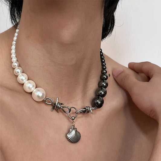 Retro Shell Pendant Necklace Black and White Pearl Patchwork Choker for Women Party Jewelry Mother's Day Gift