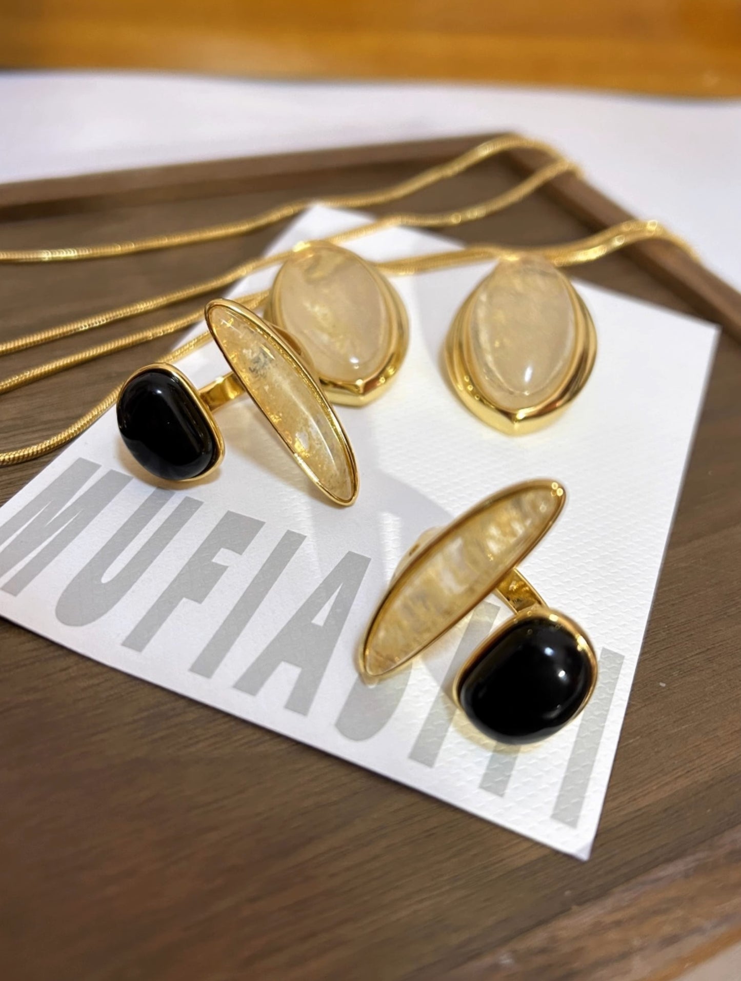 MoJone Luxurious Black Agate Ring with Irregular Natural Crystal Opening Ring, for Female